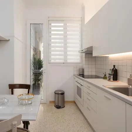 Apartment Artistic Retreat In Heart